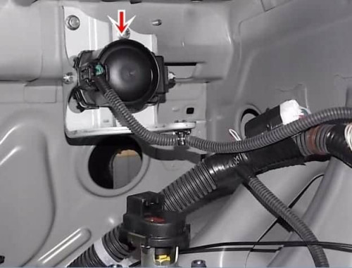 alarm-syrena-z-bagaznika-lexus-gs300-gs450h-05-12-ed-car.pl