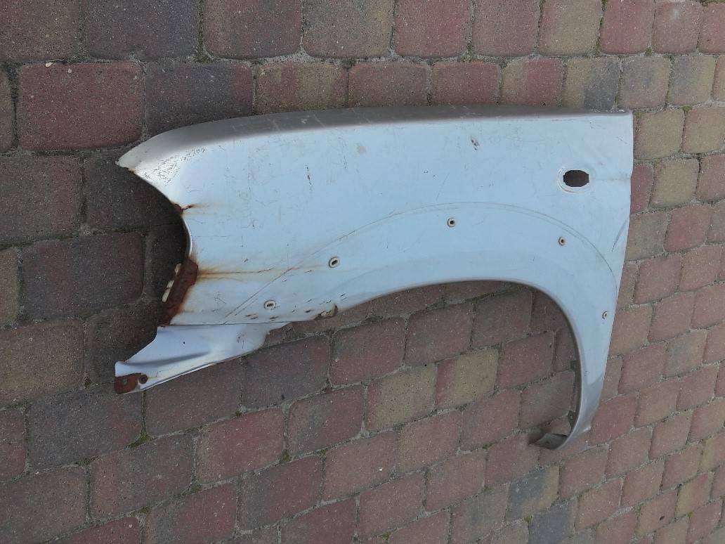 blotnik-lewy-przod-przedni-navara-d22-lift-01-05-ed-car.pl