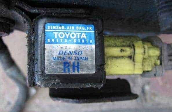 czujnik-uderzeniowy-lexus-is200-is300-98-04-denso-ed-car.pl
