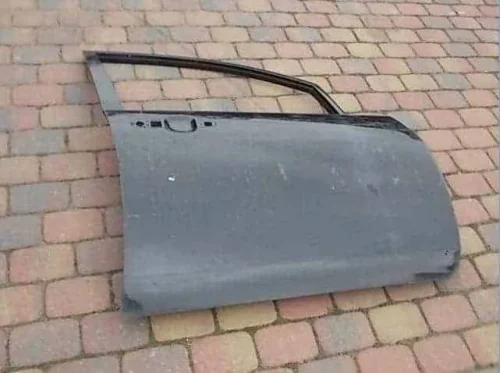 drzwi-prawe-przednie-prawy-przod-suzuki-liana-uszk-ed-car.pl