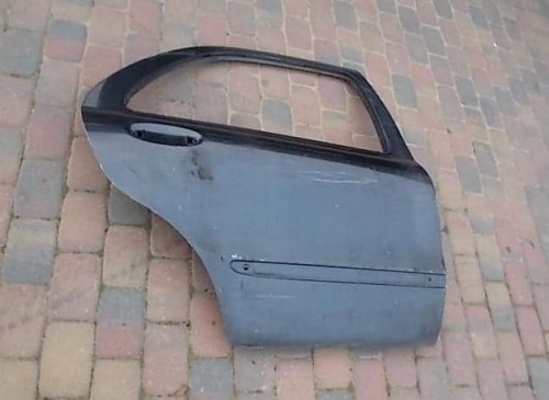 drzwi-prawy-tyl-prawe-tylne-lancia-lybra-ed-car.pl