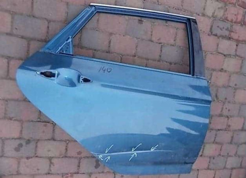 drzwi-tyl-tylne-prawe-hyundai-i40-kombi-uszkodzone-ed-car.pl