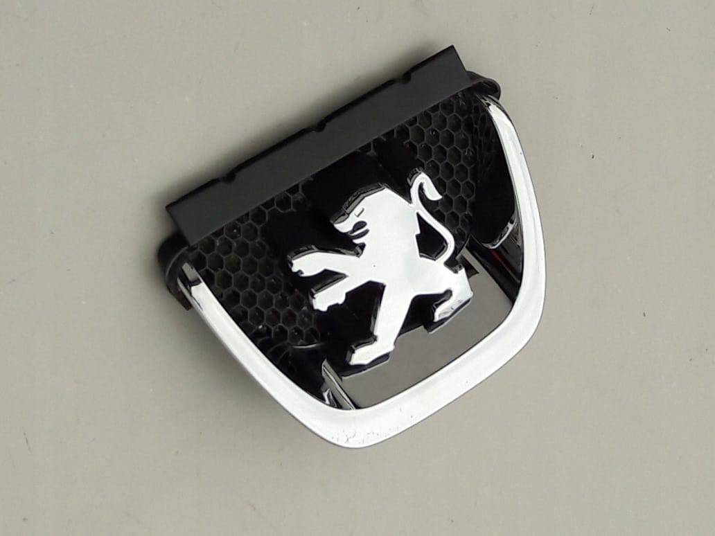 grill-atrapa-logo-emblemat-przod-peugeot-308-06-ed-car.pl