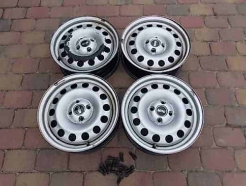 komplet-felg-dekielki-4x100-mini-cooper-clubman-15-ed-car.pl