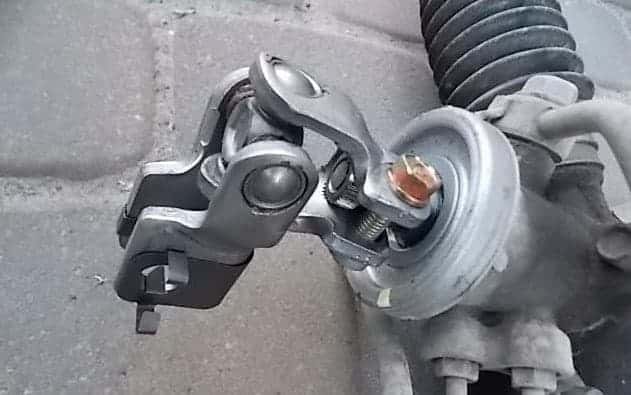 krzyzak-kolumny-kierowniczej-mazda-mpv-2-5-v6-99-ed-car.pl