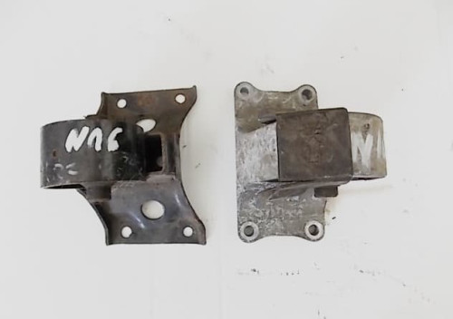 lapa-poduszka-skrzyni-nissan-almera-n16-1-5-b-ed-car.pl