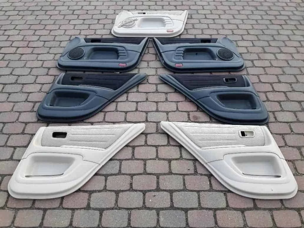 lexus-is200-tapicerka-boczek-drzwi-przod-tyl-98-05-ed-car.pl
