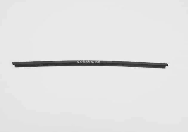 listwa-zgarniajaca-drzwi-prawa-przod-corsa-c-00-06-ed-car.pl