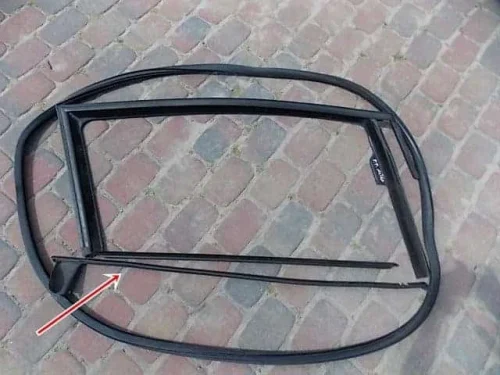 listwa-zgarniajaca-drzwi-prawa-przod-seat-altea-05-ed-car.pl
