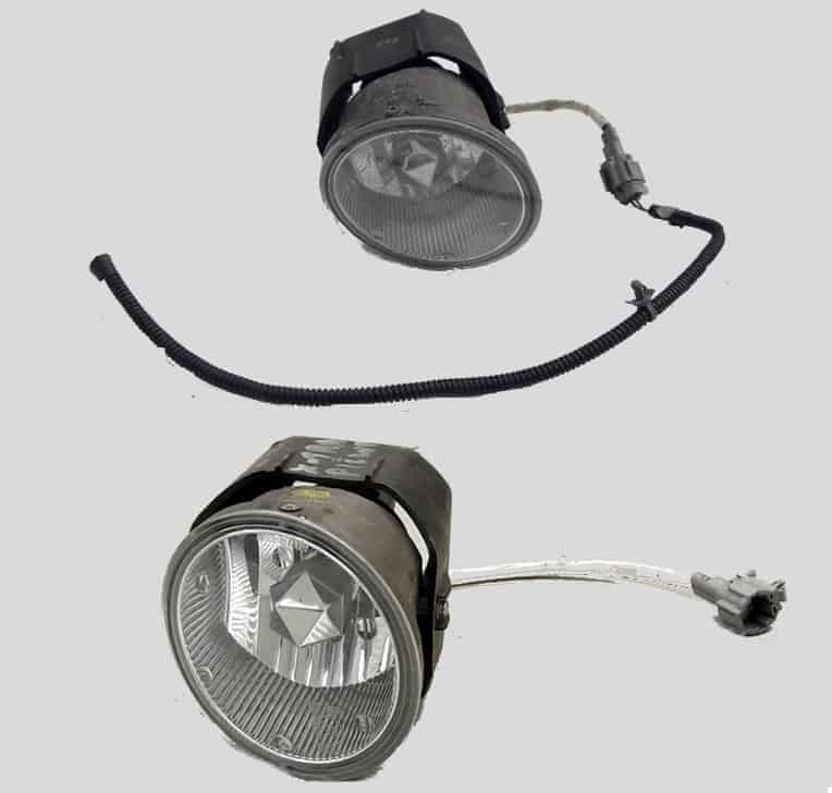 nissan-x-trail-t30-halogen-prawy-wtyczka-kpl-01-114-63626-ed-car.pl