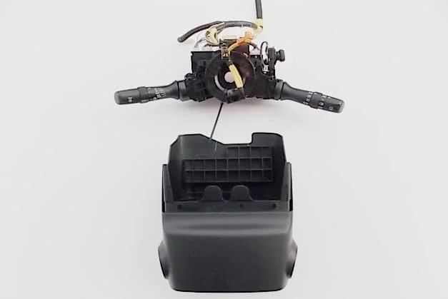 obudowa-manetek-oslona-pod-kierownice-lexus-gs450h-ed-car.pl