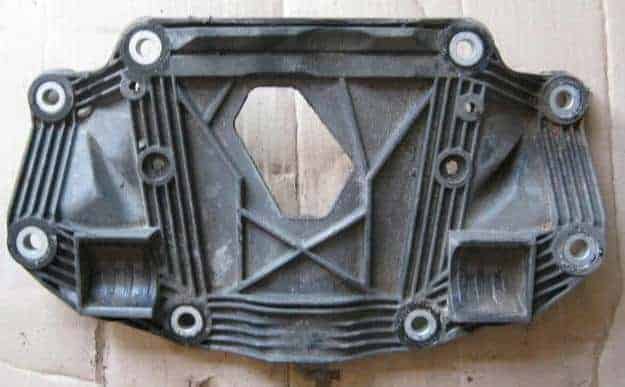 oslona-lapa-mostu-wozka-tyl-volvo-s60r-v70r-2-5-ed-car.pl