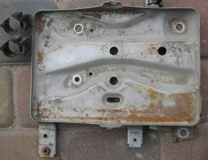 podstawa-pod-akumulator-nissan-maxima-qx-a33-20-ed-car.pl