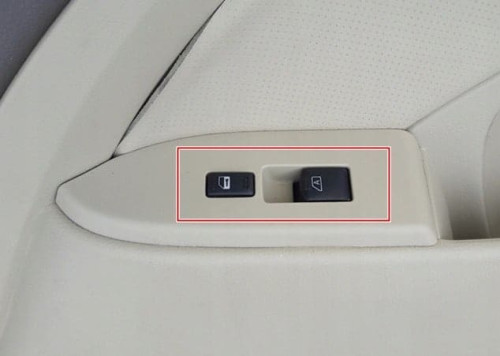 przelacznik-panel-szyby-prawy-infiniti-g35-coupe-ed-car.pl