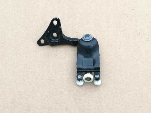 rolka-zawias-drzwi-ford-transit-14-bk31-v25028-bk31-v25028-ac-ed-car.pl