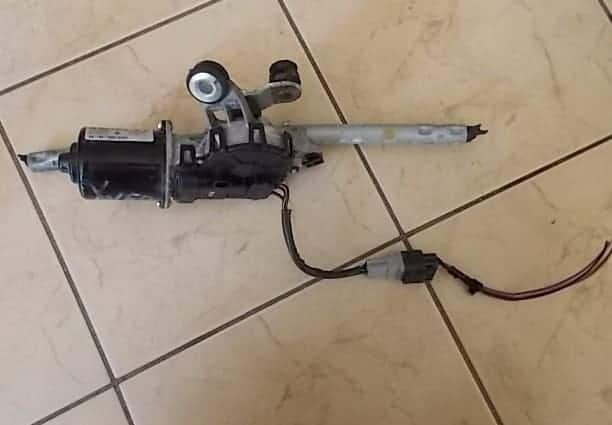 silniczek-wycieraczek-przod-chevrolet-aveo-sedan-ed-car.pl