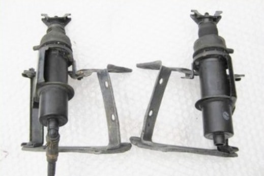 spryskiwacz-reflektora-lewy-pompka-lexus-is200-98-ed-car.pl