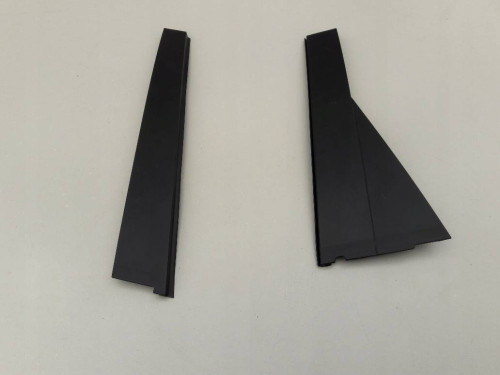 ssangyong-rexton-i-listwa-drzwi-prawa-tyl-srodkowa-01-06-73560-08000-73580-08000-ed-car.pl