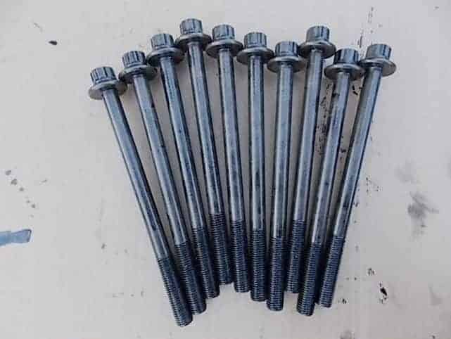 szpilki-sruby-sruba-glowicy-mazda-6-cx-7-2-2-r2aa-ed-car.pl