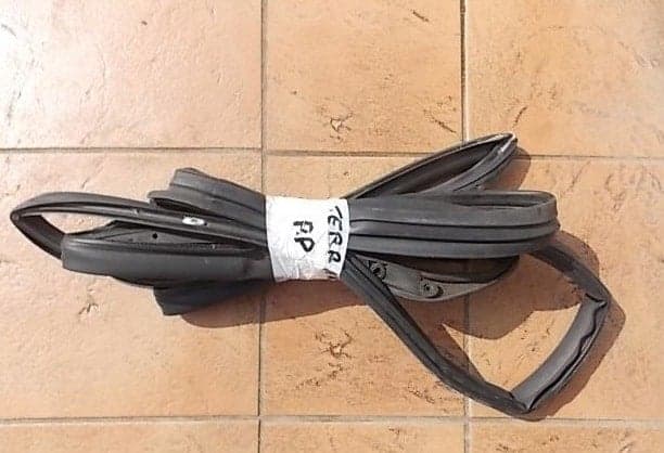 uszczelka-drzwi-prawy-przod-terrano-ii-maverick-ed-car.pl