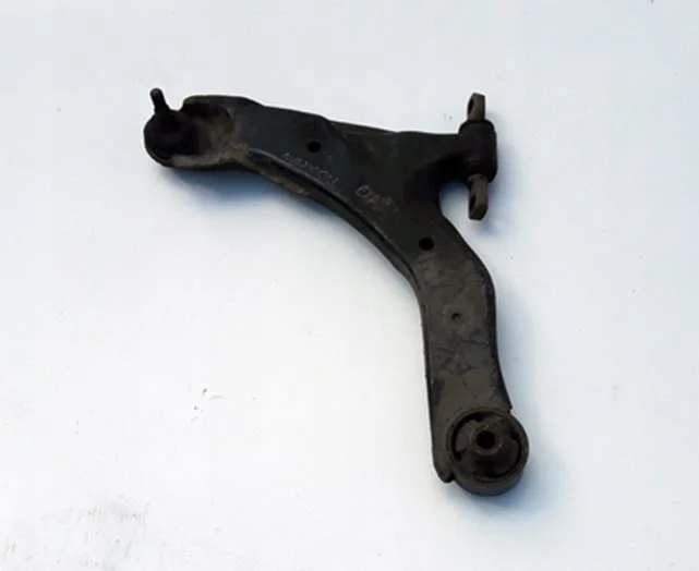 wahacz-lewy-przod-przedni-hyundai-coupe-tiburon-03-ed-car.pl
