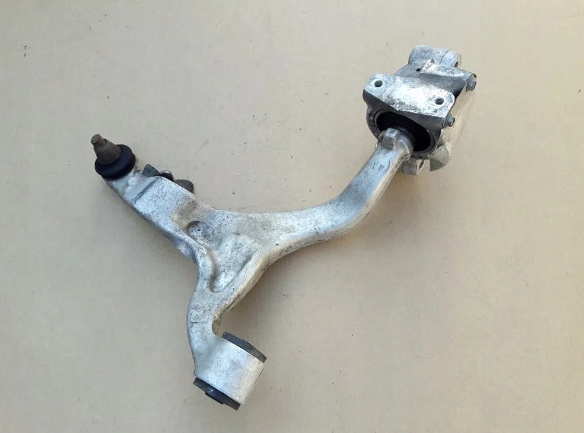 wahacz-lewy-przod-przedni-infiniti-m30-m35-m37-ed-car.pl