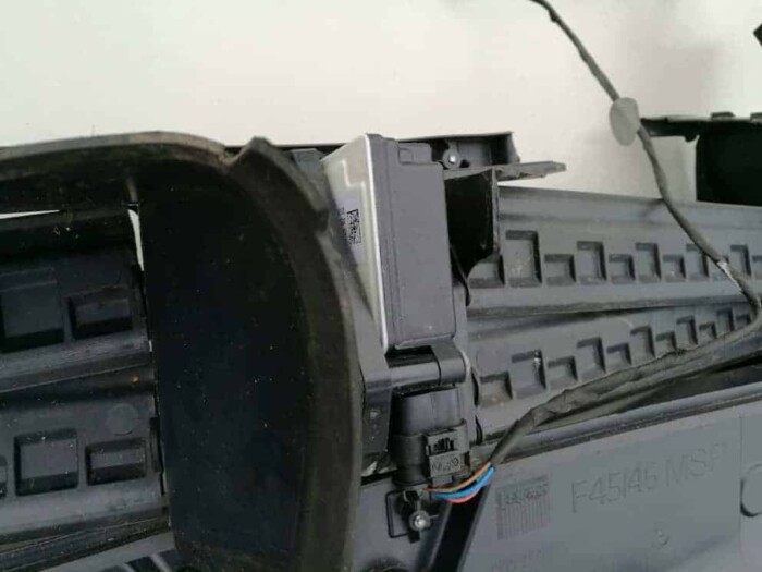 Wlot kierownica powietrza silniczek Bmw 2 F45 F46 - obrazek 3