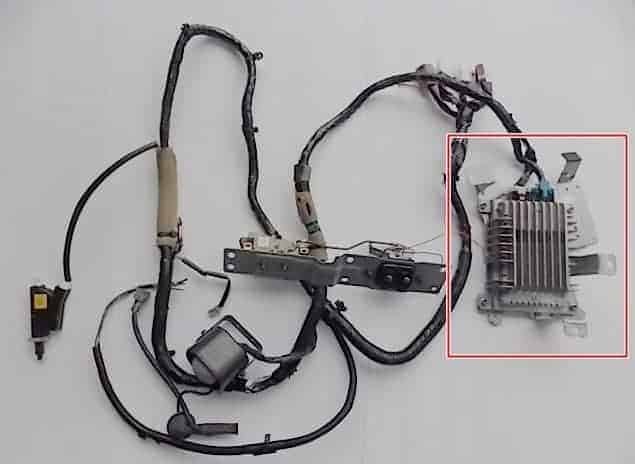 wzmacniacz-wtyczka-bose-nissan-350z-02-08-ed-car.pl