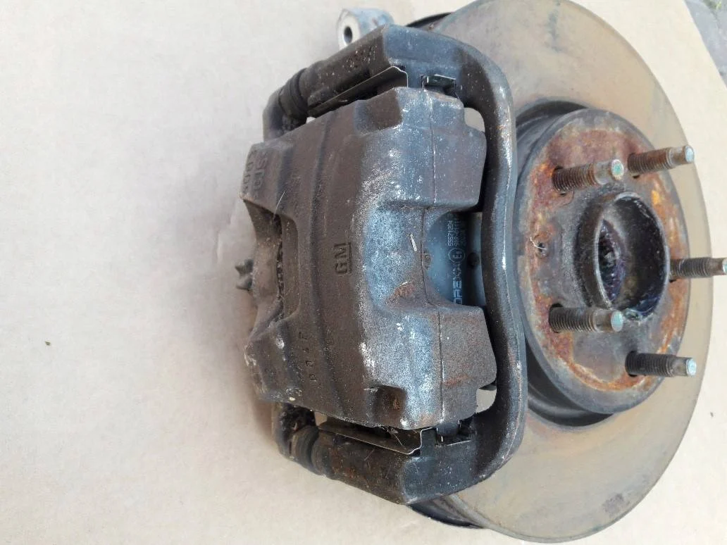 zacisk-hamulcowy-lewy-przod-opel-zafira-c-12-ed-car.pl