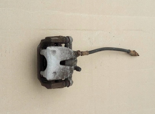 zacisk-jarzmo-lewy-tyl-toyota-avensis-t25-d4d-02-ed-car.pl