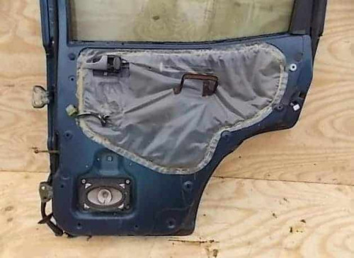 zamek-z-drzwi-prawy-tyl-tylny-maverick-terrano-ii-2-ed-car.pl