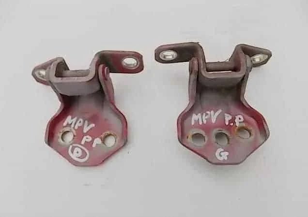 zawias-drzwi-prawy-przod-gora-dol-mazda-mpv-99-06-ed-car.pl