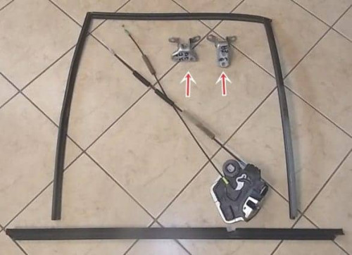 zawias-prawy-lewy-tyl-dolny-gorny-avensis-t25-hb-ed-car.pl