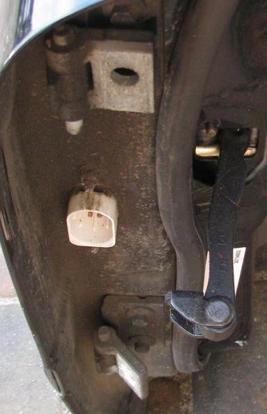 zawias-prawy-przod-tyl-drzwi-volvo-xc70-v70-lift-ed-car.pl