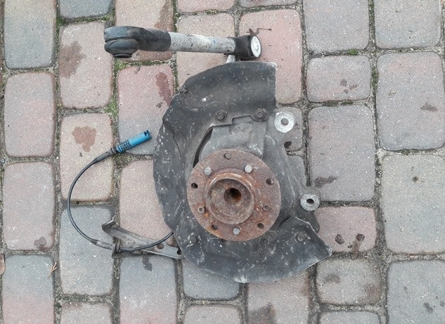 zwrotnica-piasta-lewa-przod-bmw-5-e60-e61-530-525-ed-car.pl