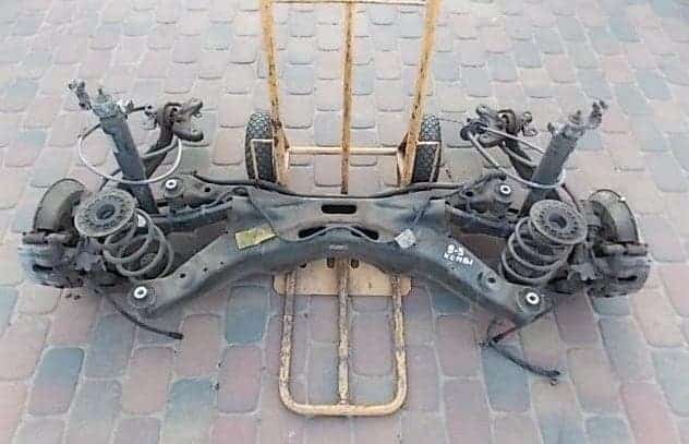 zwrotnica-piasta-tyl-lewa-prawa-saab-9-3-93-kombi-ed-car.pl