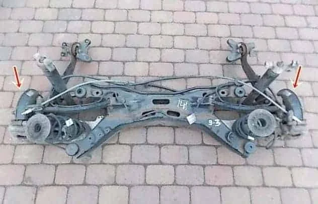 zwrotnica-z-piasta-tyl-prawa-lewa-saab-9-3-sedan-ed-car.pl
