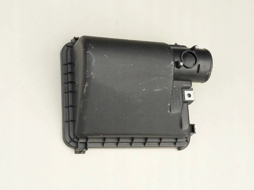 obudowa-gorna-filtra-land-cruiser-150-j150-lift-18-17705-11630-ed-car.pl