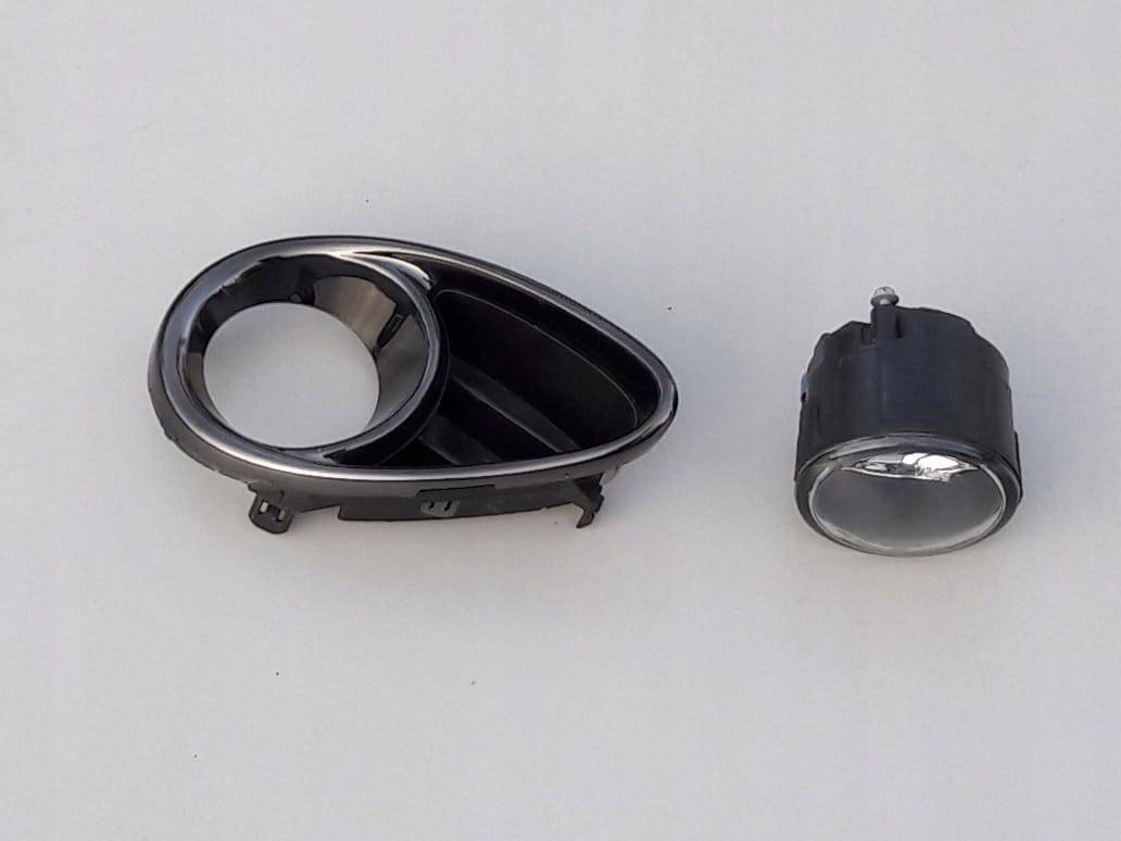 infiniti-qx70-fx30d-fx37-fx50-halogen-prawy-ramka-26150-8993b-2-52256-3ev0a-lift-52256-3ev0a-ed-car.pl