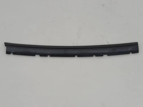 bmw-1-e81-e82-e87-uszczelka-w-pas-przod-przedni-51647125663-ed-car.pl