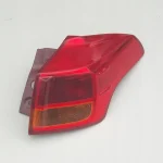 Toyota RAV4 IV lampa błotnika prawy tył 12-15