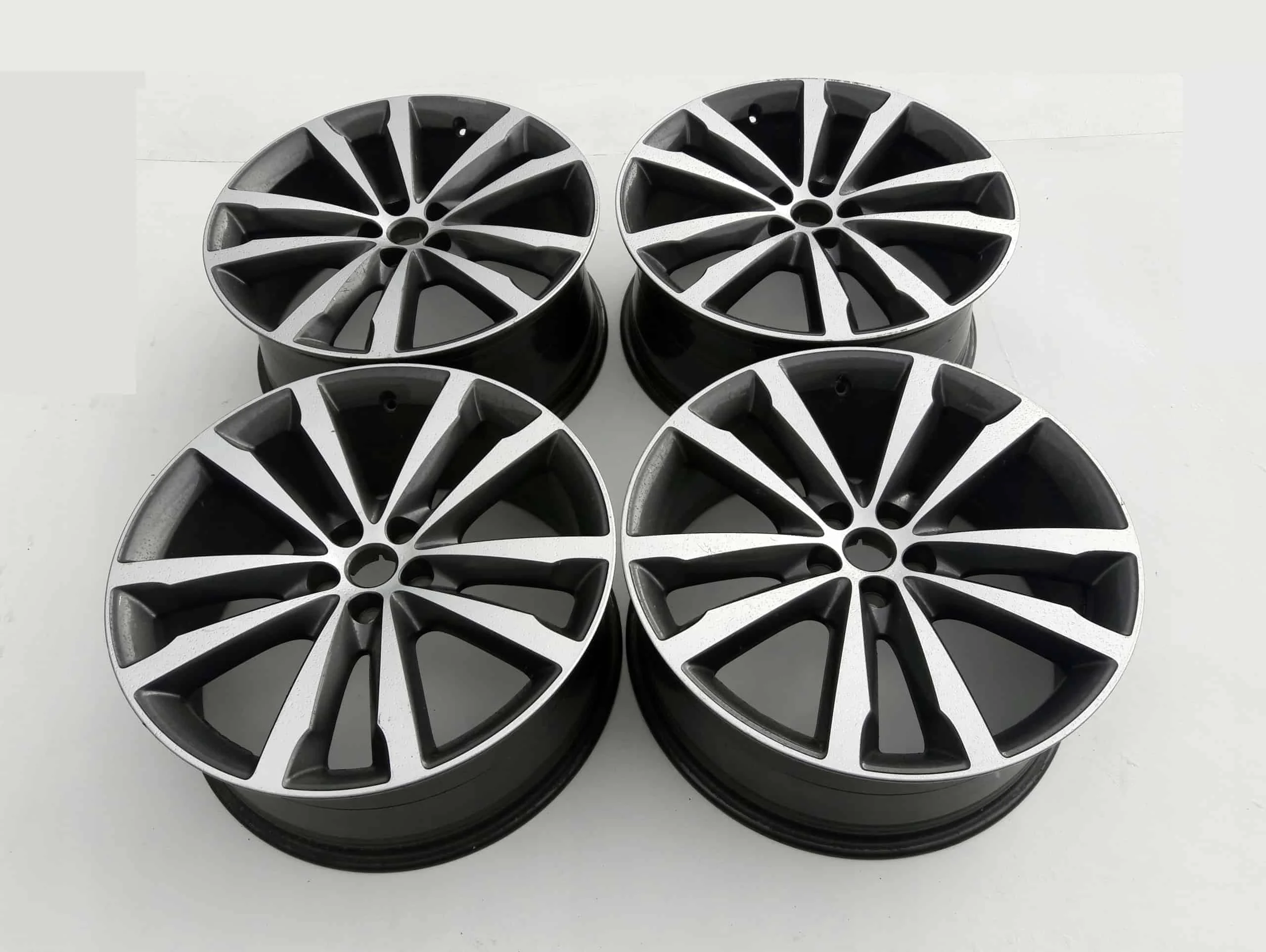 komplet-felg-jaguar-f-pace-xf-xk-xk8-et45-85x20-hk8m-1007-ga-hk8m-1007-ha-hk8m-1007-ga-hk8m-1007-ha-c89ea-ed-car.pl
