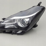 Toyota Yaris III Lift reflektor lewy lampa 14-17