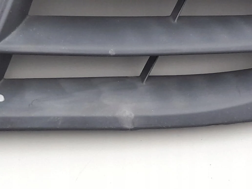 dacia-logan-lift-atrapa-grill-zderzaka-przod-07-13-8200748240-l90ph2-07-05-ed-car.pl
