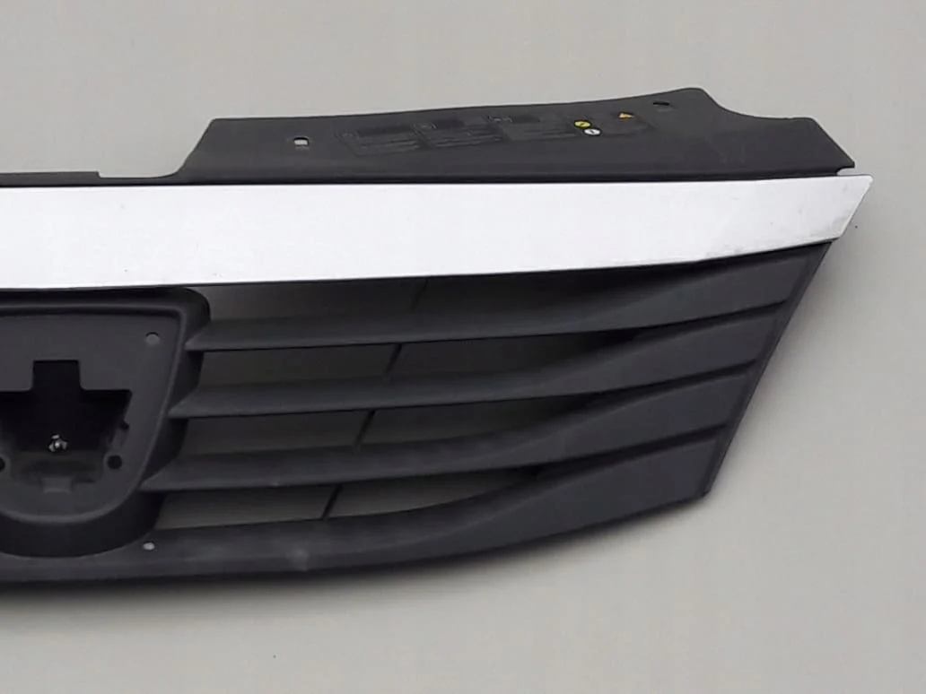 dacia-logan-lift-atrapa-grill-zderzaka-przod-07-13-8200748240-l90ph2-07-05-ed-car.pl