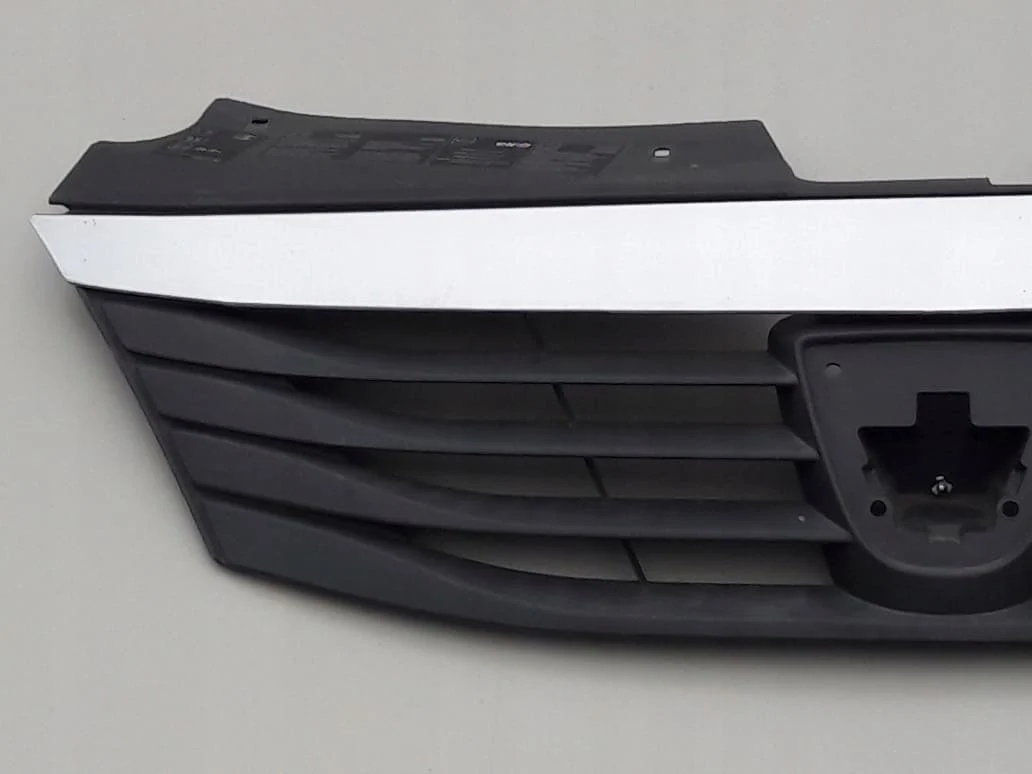 dacia-logan-lift-atrapa-grill-zderzaka-przod-07-13-8200748240-l90ph2-07-05-ed-car.pl