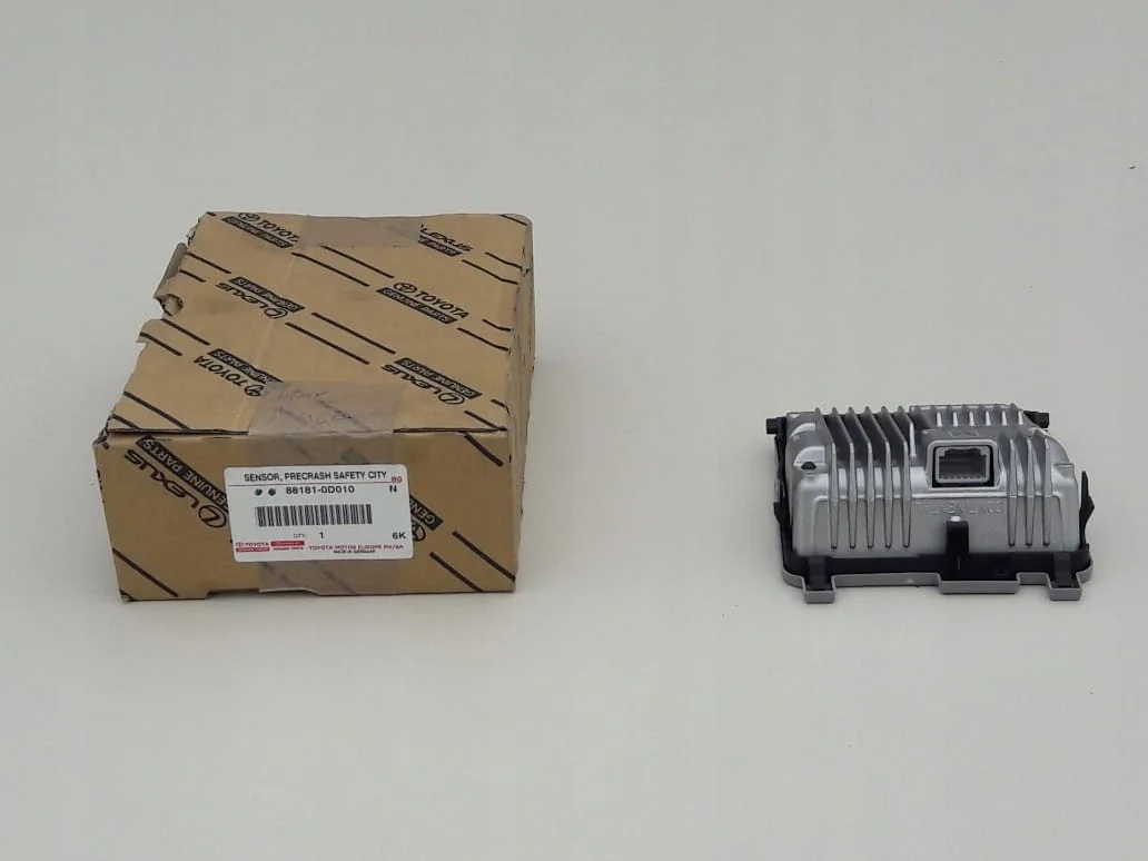 toyota-yaris-iii-radar-sensor-kamera-przod-14-21-88181-0d010-ed-car.pl