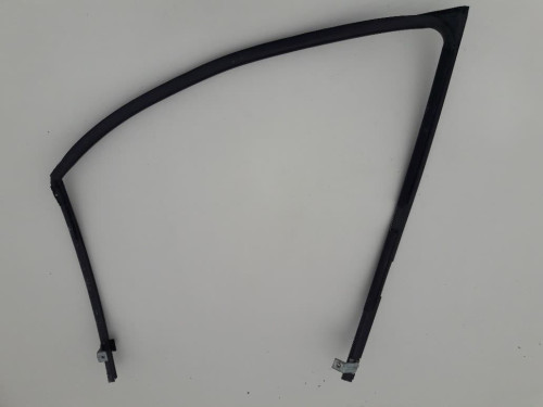 nissan-maxima-v-qx-a33-uszczelka-do-szyby-prawa-przod-99-04-ed-car.pl