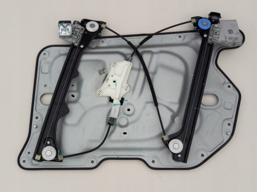 infiniti-q60-coupe-lewy-podnosnik-linka-drzwi-16-83143-brose-ed-car.pl