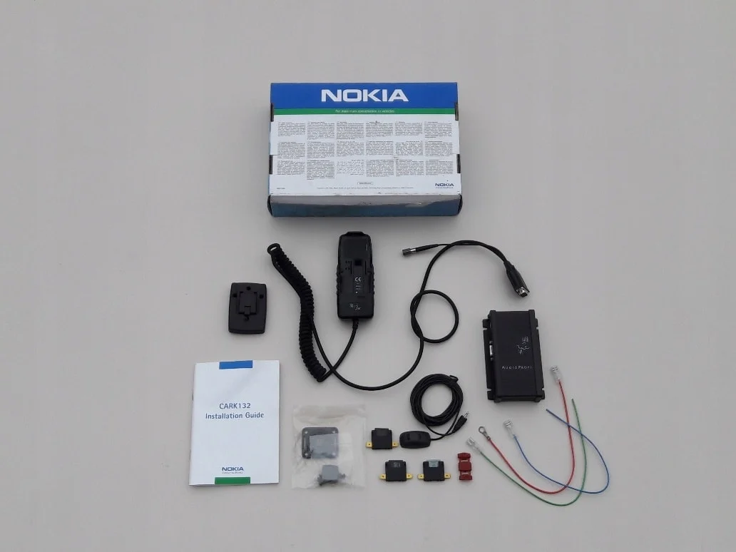 nokia-8210-cark132-mikrofon-zestaw-glosnomowiacy-cark132-0085198-ed-car.pl